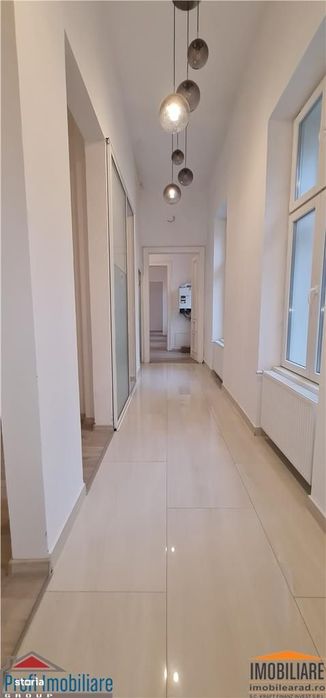 Spatiu 146mp pt. birouri, ultracentral vizavi de Primaria Arad
