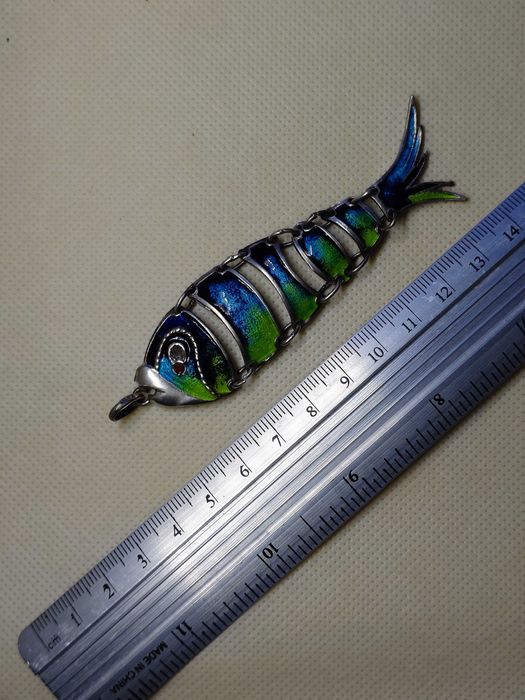 Pandantiv Italia vintage – pește articulat, argint emailat XXL