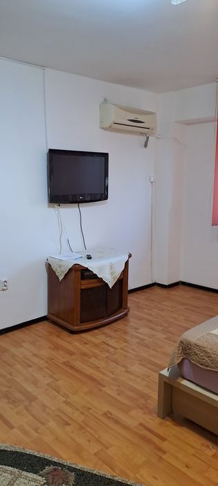 Inchiriez apartament o camera