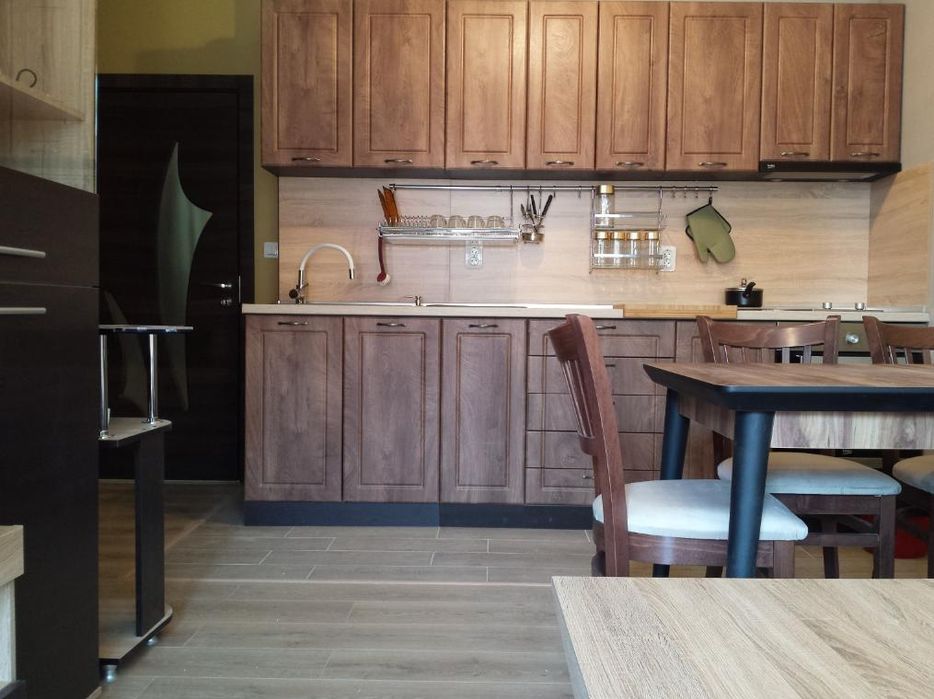 Дава се под наем Двустаен апартамент в Пловдив, Кючук Париж - 60 кв.м за 433.5 € - Снимка #1