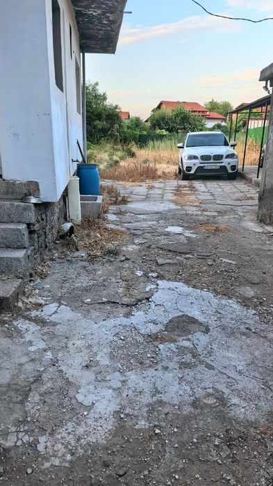 Продавам етаж от къщ