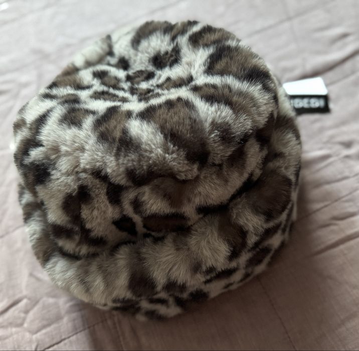 Шапка нова с етикет