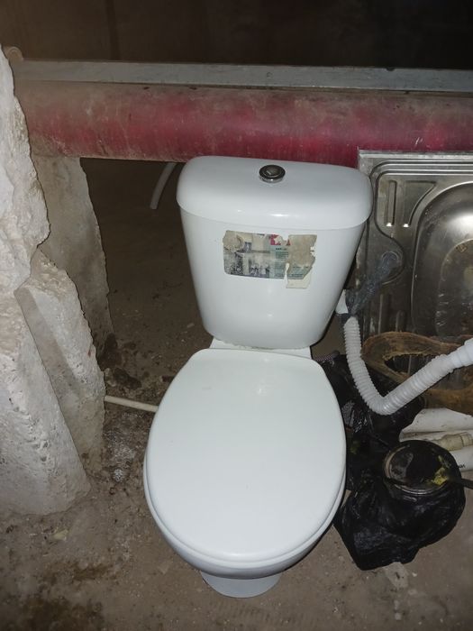 Unitaz  holati  yaxshi b/y