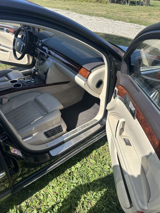 Volkswagen Phaeton facelift 4 locuri