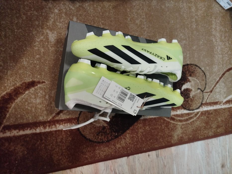 Мъжки Футболни обувки. Чисто нови