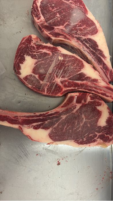 Стейки, колбаски, шашлык