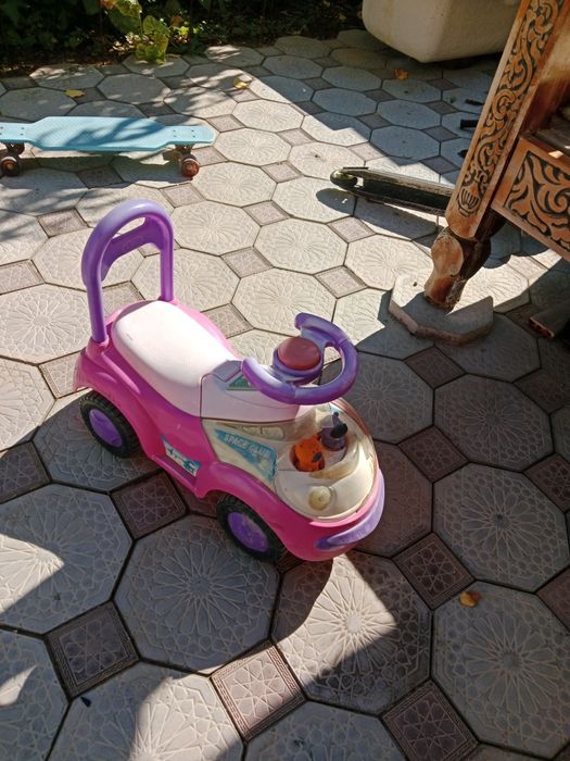 детская машинка  для катания