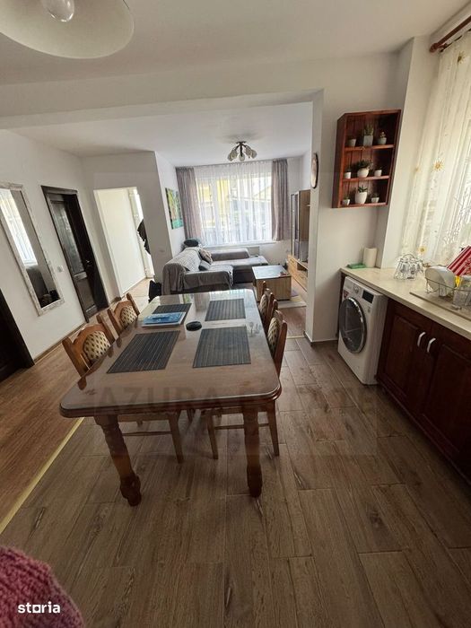 Casa moderna 4 camere 2 bai curte si parcare privata in Arhitectilor