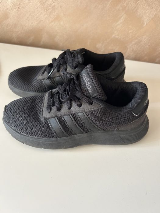 Детски оригинални маратонки adidas номер 30