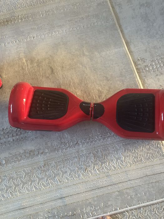 Продам гидроскутеры. Все есть коробка, зарядка, состоянее отличное.