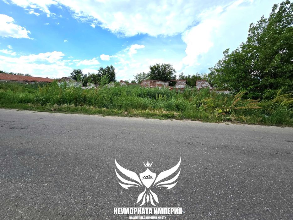 Продавам склад/селскостопански сгради 400РЗП в имот 3000кв с.Богданица