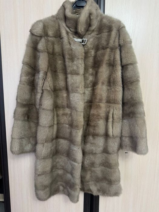 Продам норковую шубу