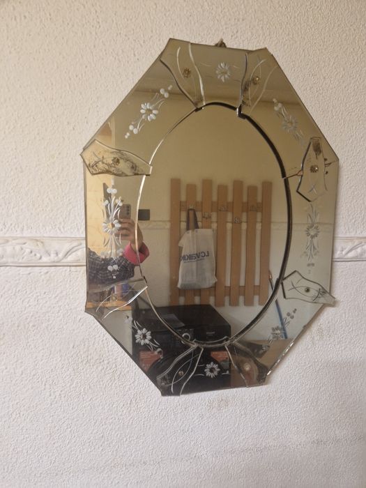 Oglinda  in stare buna