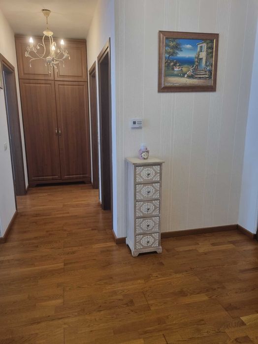 Inchiriez apartament