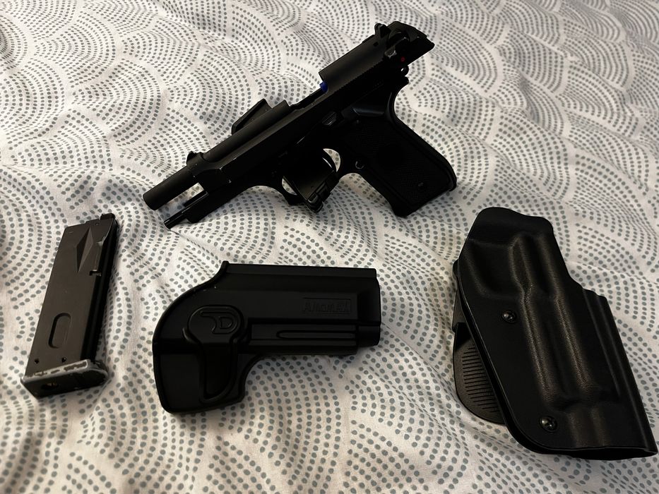 Replica pistol airsoft Beretta M92 GBB KJW