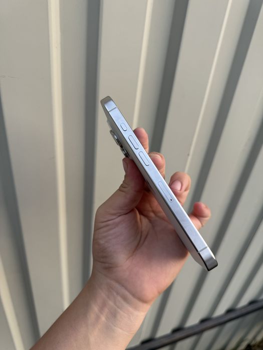 Iphone 15 pro 128 гб продам