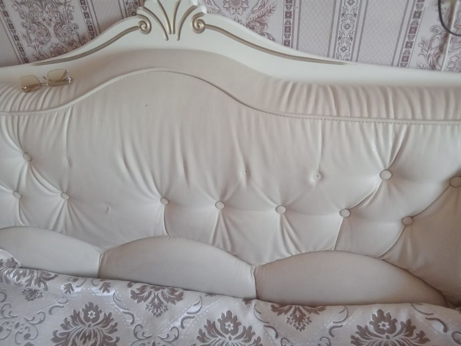 Диван креслосымен сатылады