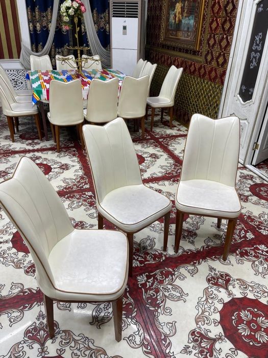 Продам стулья срочно