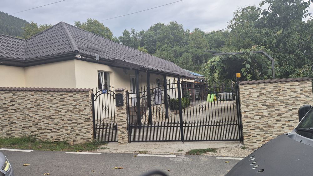 Vând casa in Tulnici, Vrancea