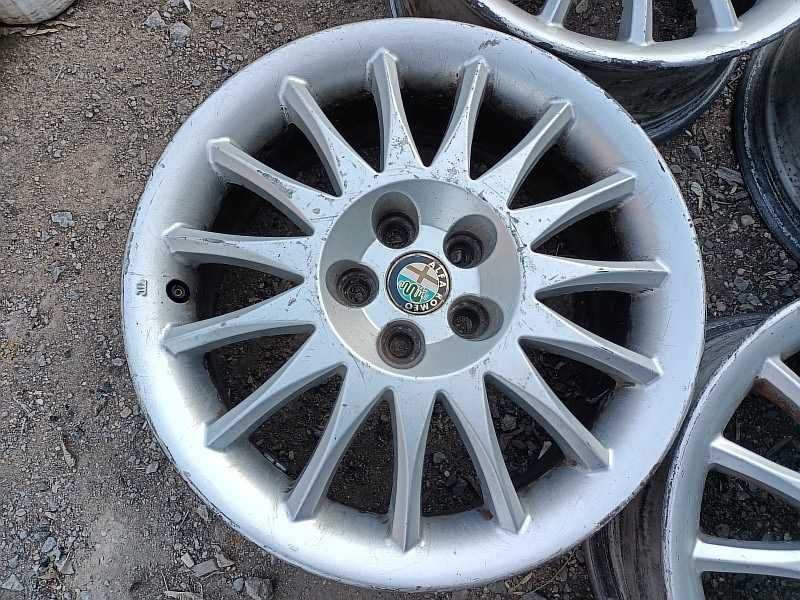 Продам оригинальные легкосплавные диски на Alfa Romeo