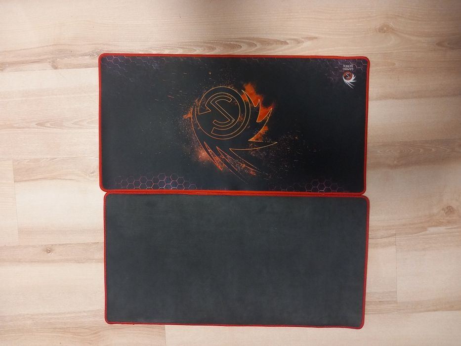 Vând mausepaduri noi