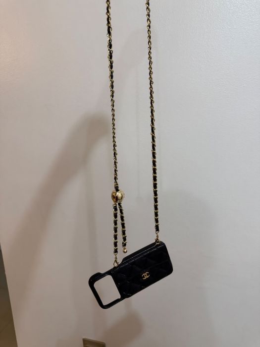 Husă Chanel elegantă și sofisticată