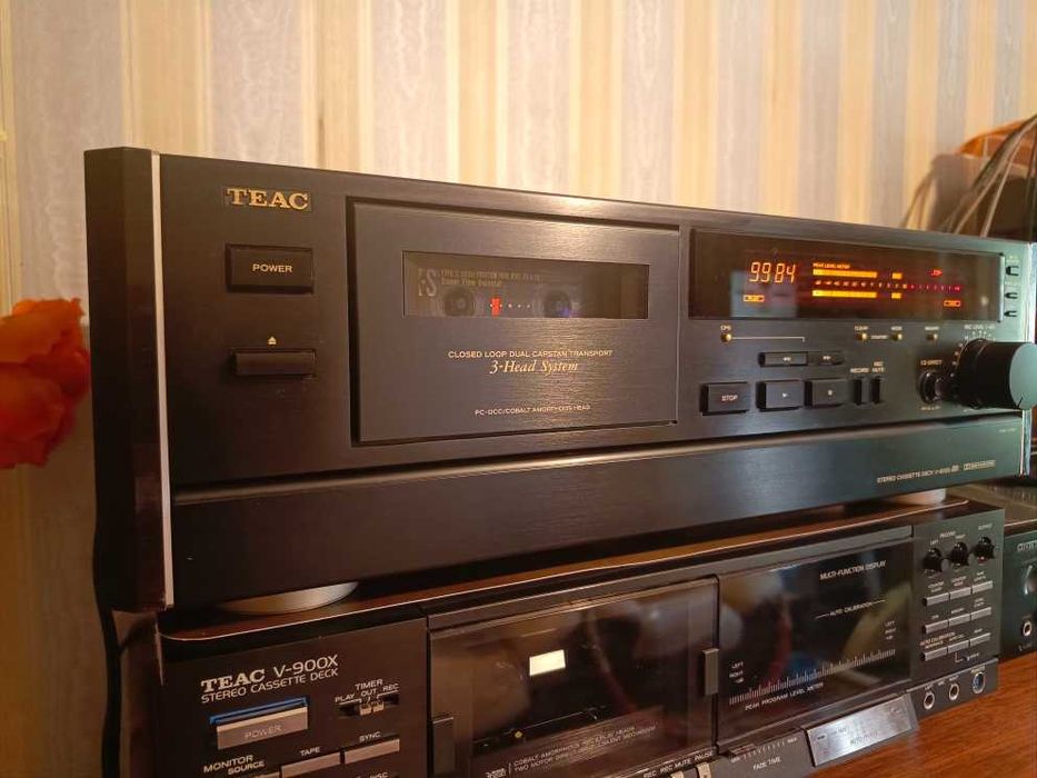 Кассетная приставка Teac V-9000