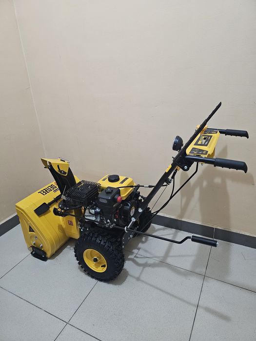 Снегоуборочную машину!