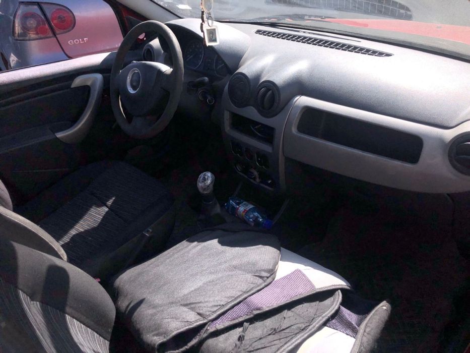 Piese din dezmembrări Logan 1,4i rosu