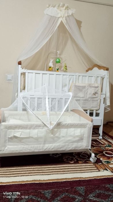 Yosh Bolalar karovati yangi