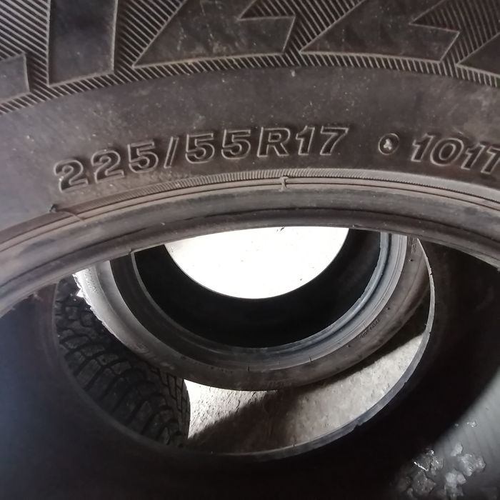 Зимние шины 225 /55r17