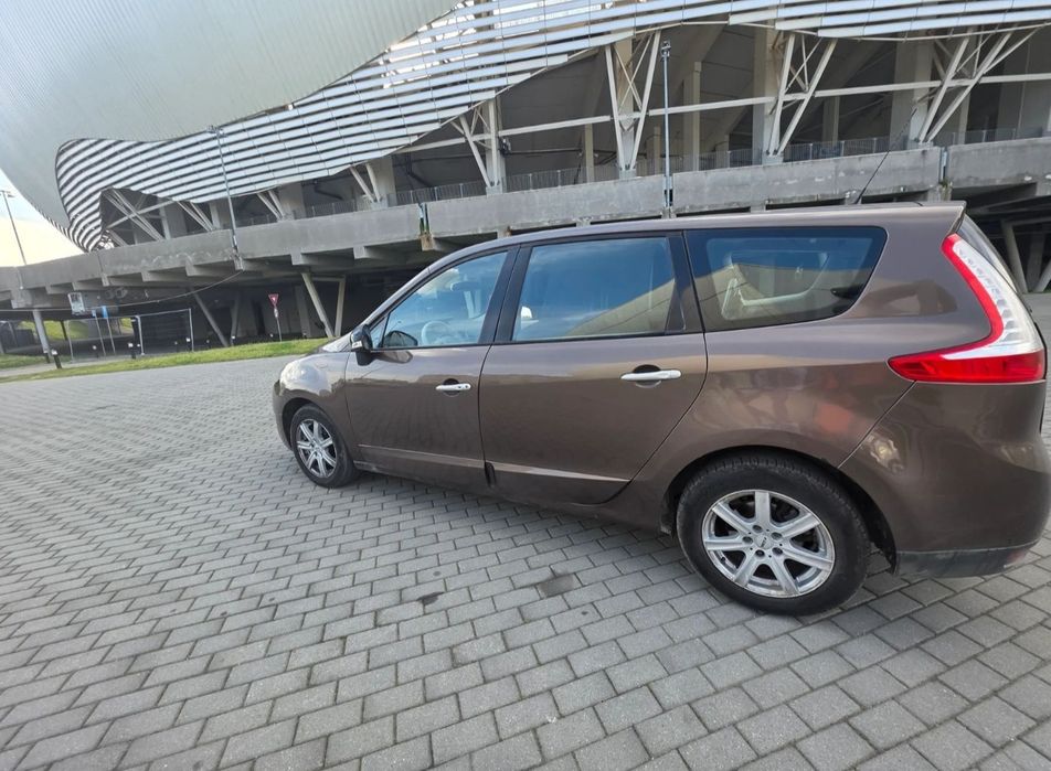 Ocazie ,Vand Renault Scenic 1,5 cdi Euro 6 i 2013, 7 locuri