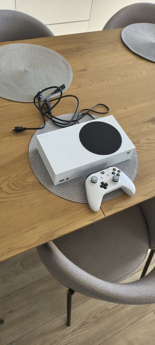 Xbox Series S / 1 controller