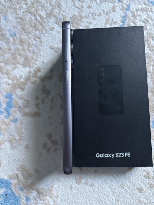 Продам Samsung S23 FE 5G 256gb