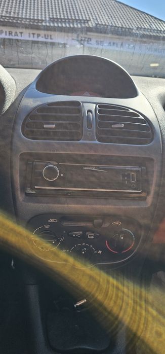 Vând Peugeot 206cc