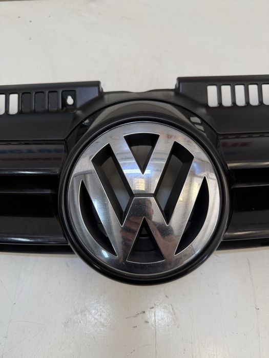 Grila fata cu semn VW Golf 5 Plus Neagra negru LC9Z 5M0 853 655 A