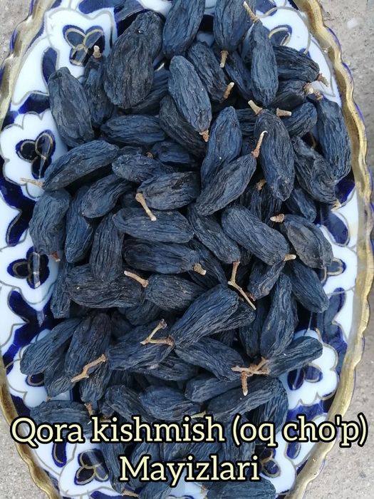 Gigant(so'g'diyona) va qora kishmish(oq cho'p)  mayizbob uzum navlari