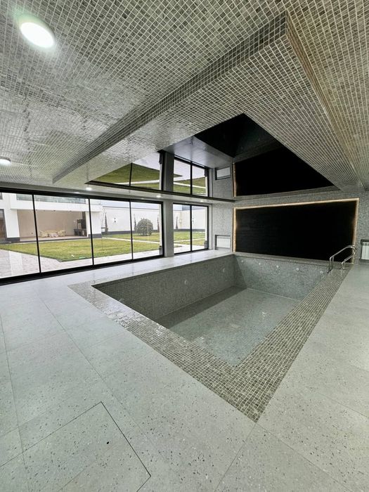 Дом от владельца в стиле хайтек в престижном районе.