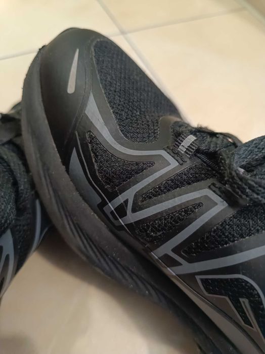 Маратонки FLAIR номер 40