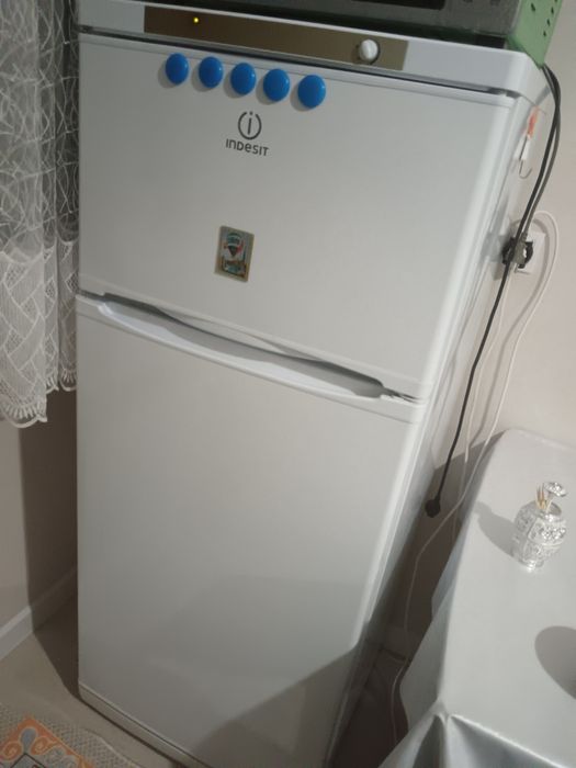 Холодильник хороший состояние