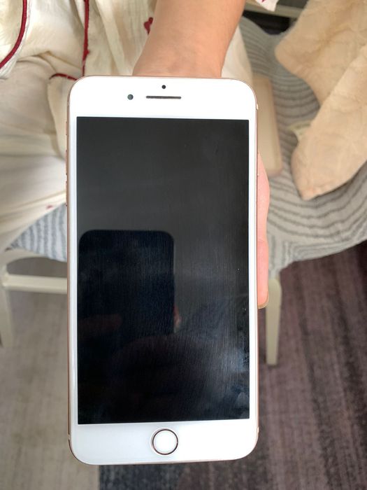 iPhone 8plus 64GB
