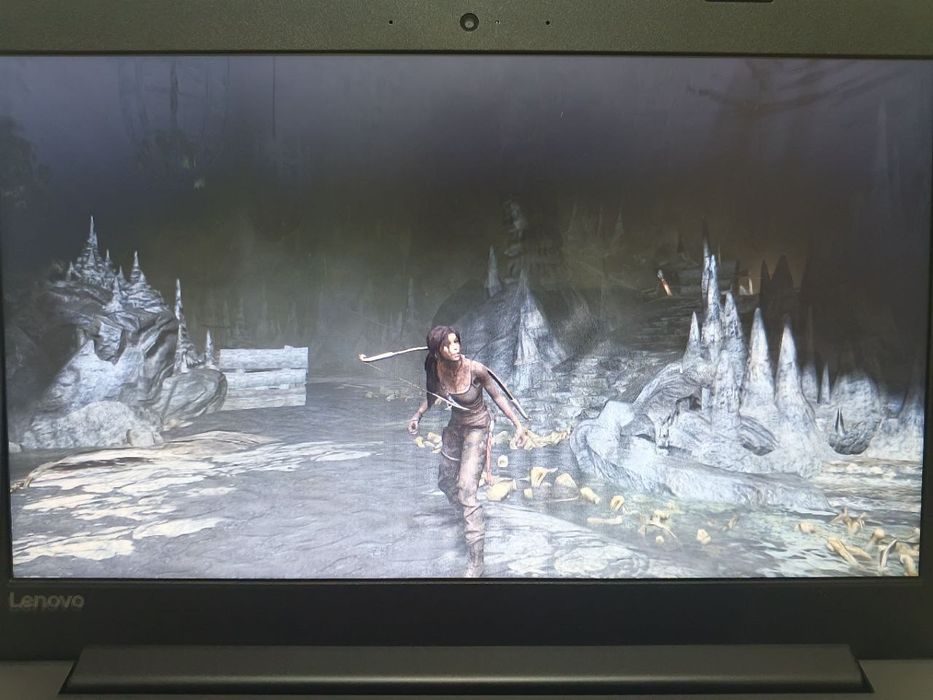 LENOVO 15,6"/CORE i3-6006U/8GB DDR4/120GB SSD+500GB HD/920MX 2GB GDDR5