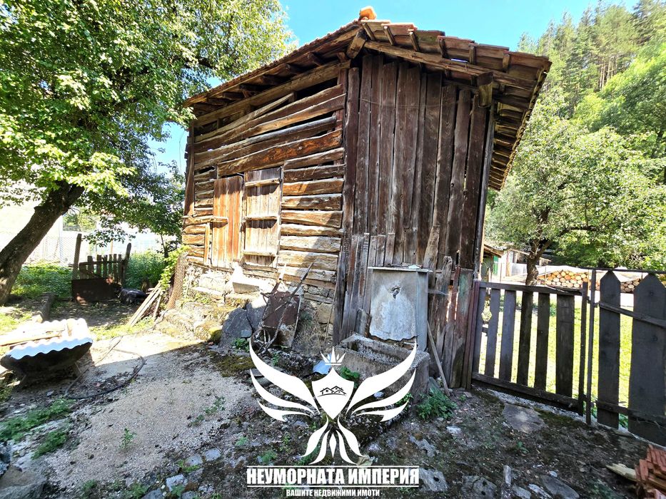 Продавам двуетажна къща 120РЗП с 152кв. двор в село Малево