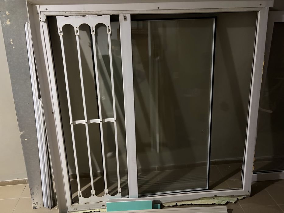 Продам пластиковое окно 148х152 Б/У
