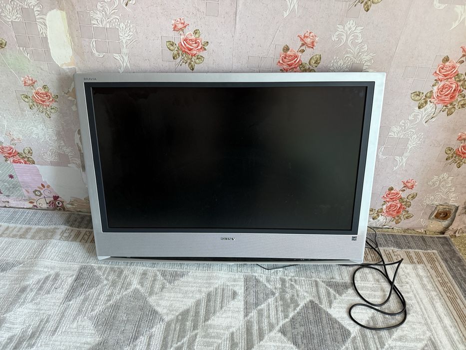 Телевизор жк, в хорошем состоянии