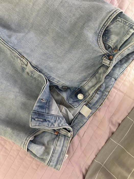 Светло сини дънки, Н&М