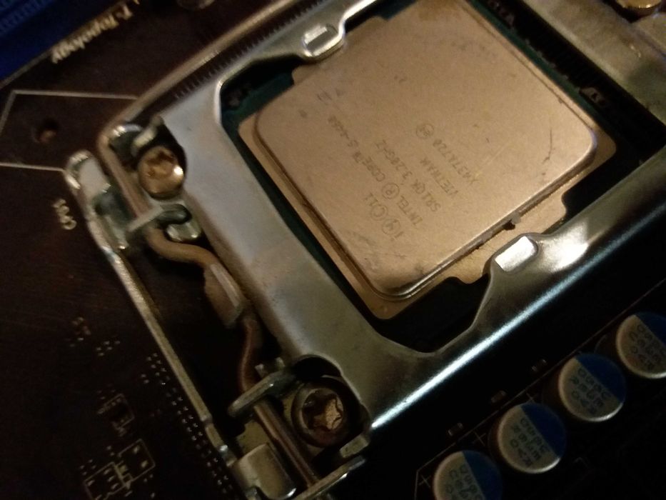 Kit Ieftin LGA 1150: Placa de baza MSI B85M-E45 + Proc INTEL i5 4460