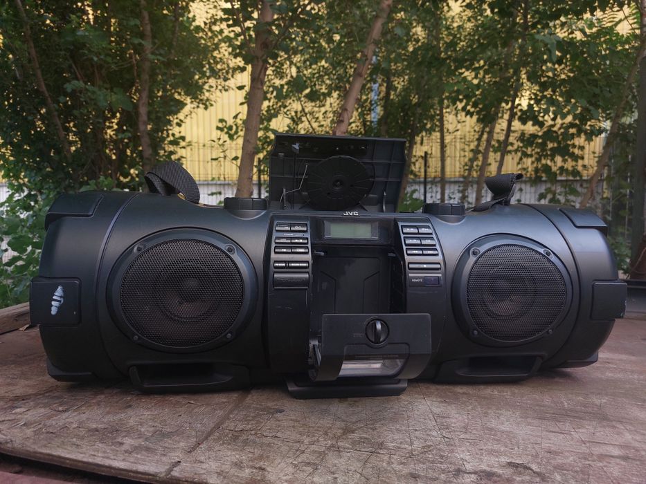 Casetofon Boombox JVC RV-NB52B