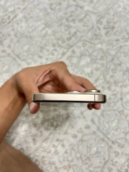 Продам Iphone 16 pro max