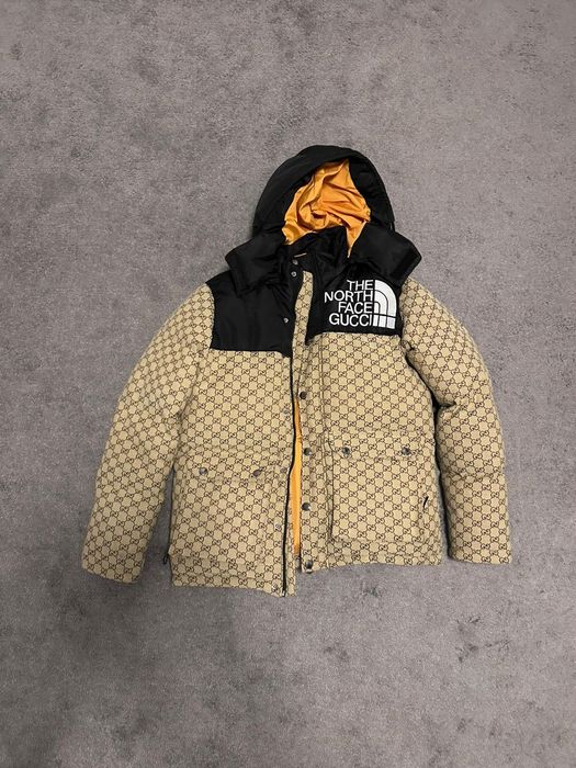 Vând geaca The North Face Gucci